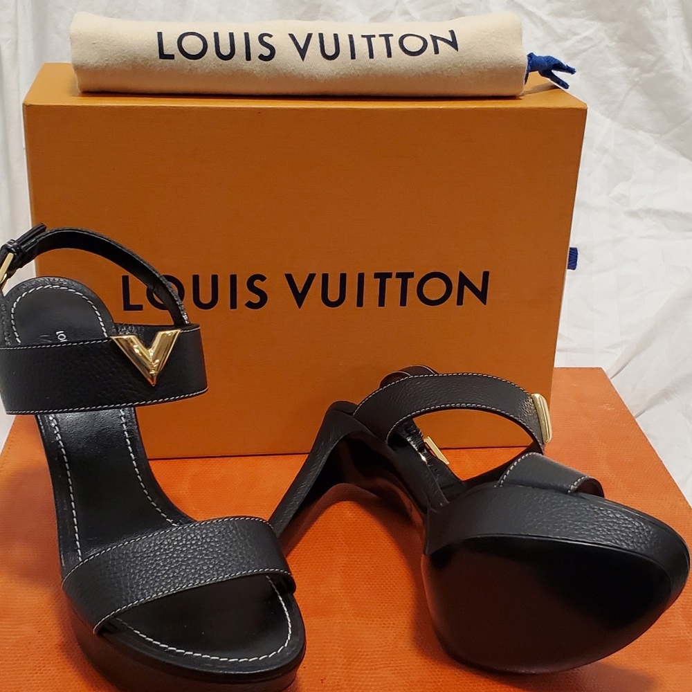 Louis Vuitton " New Wave " Sandal Heels Brand New